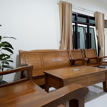 Reddoorz Near Living Plaza Purwokerto Hotel Exterior photo