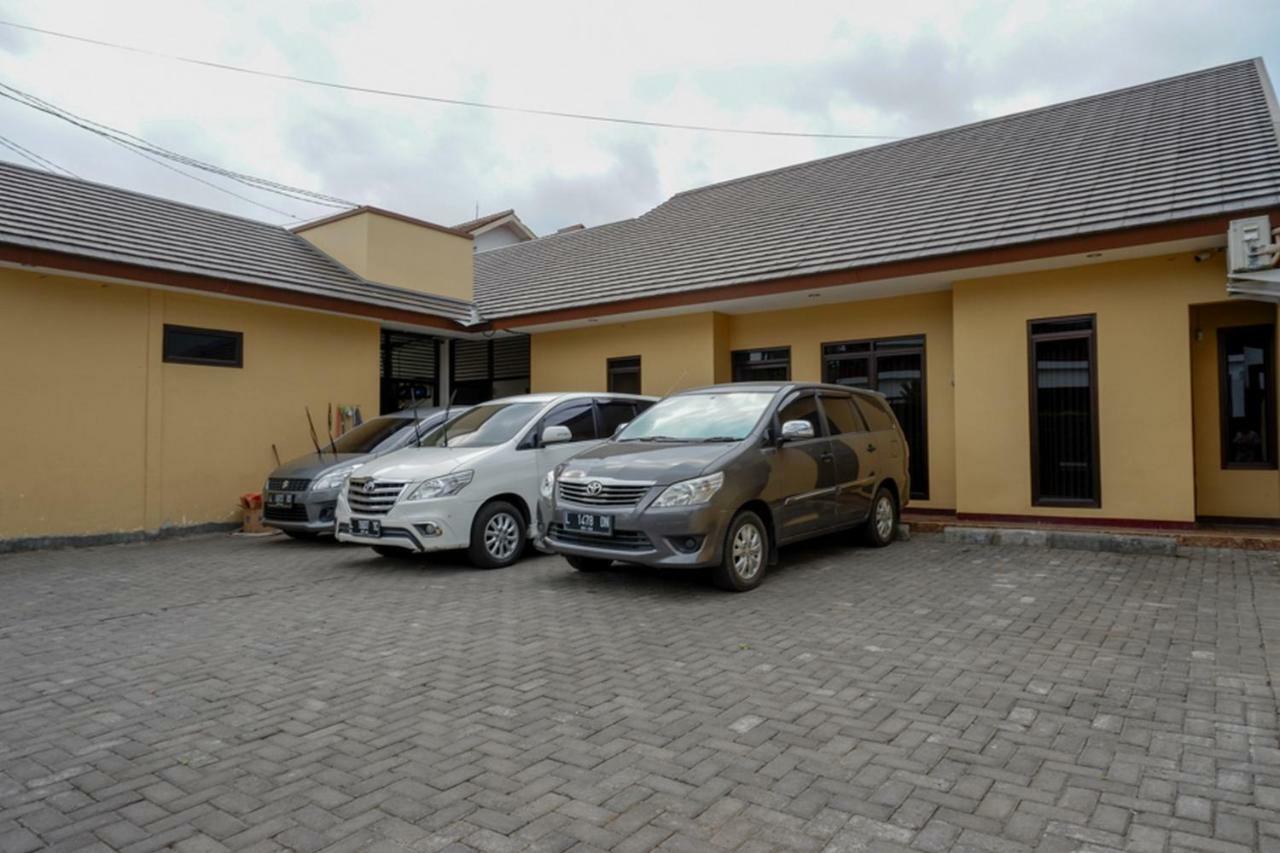 Reddoorz Near Living Plaza Purwokerto Hotel Exterior photo
