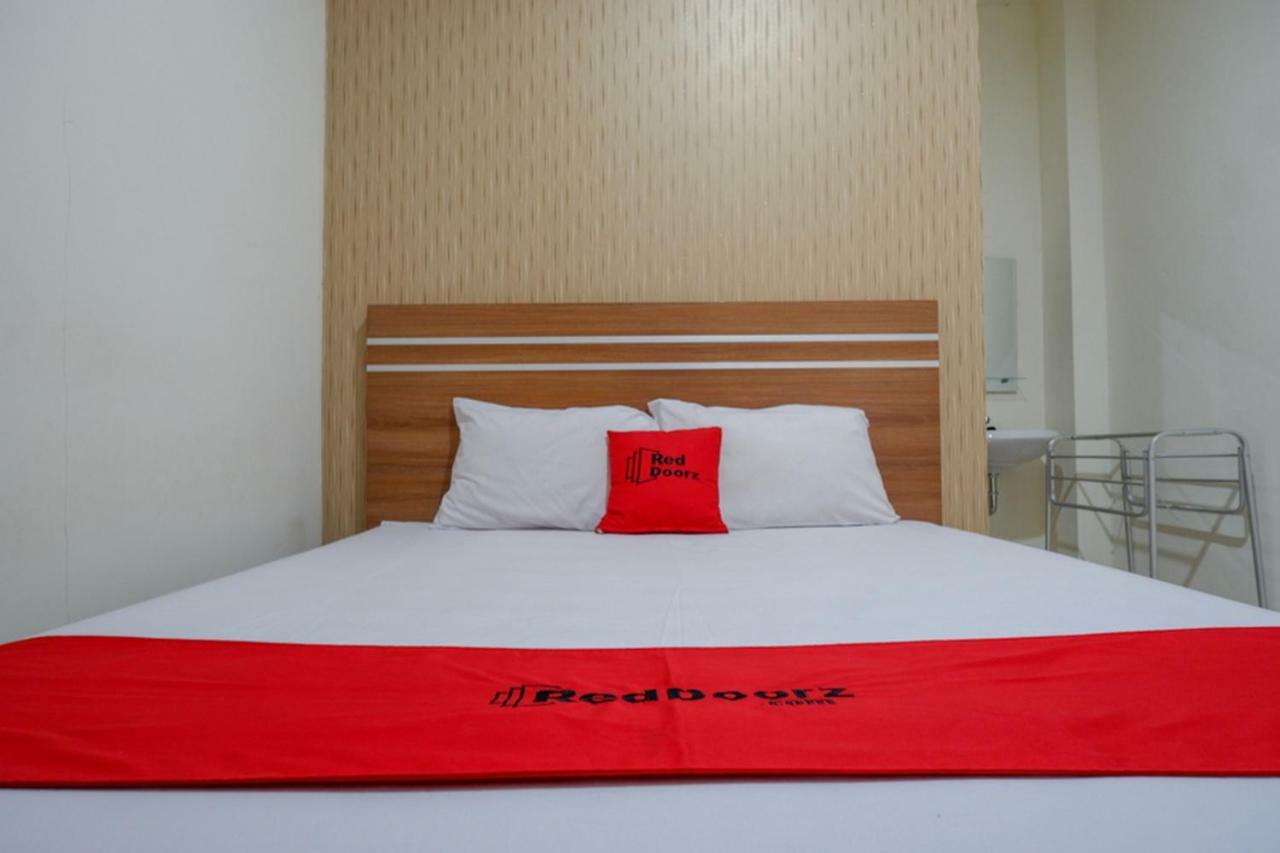 Reddoorz Near Living Plaza Purwokerto Hotel Exterior photo