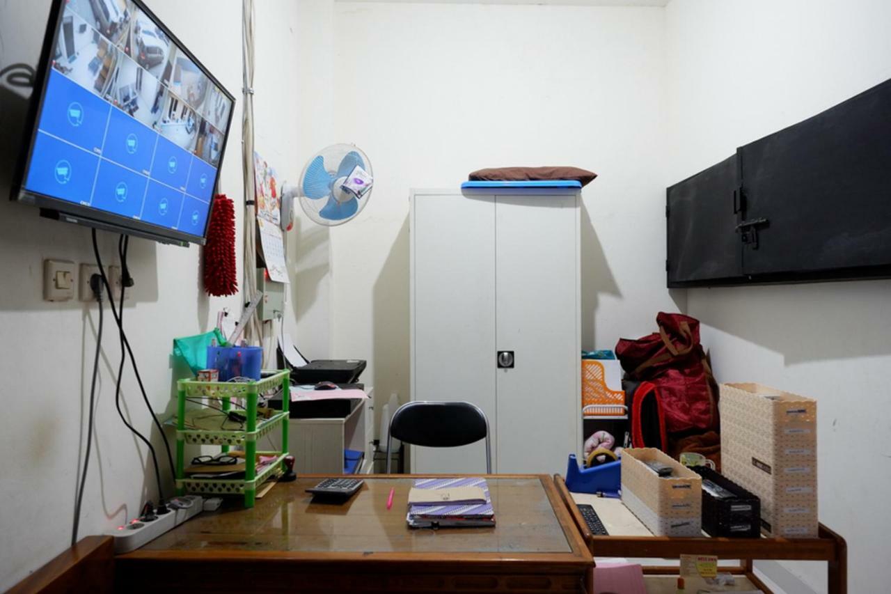Reddoorz Near Living Plaza Purwokerto Hotel Exterior photo
