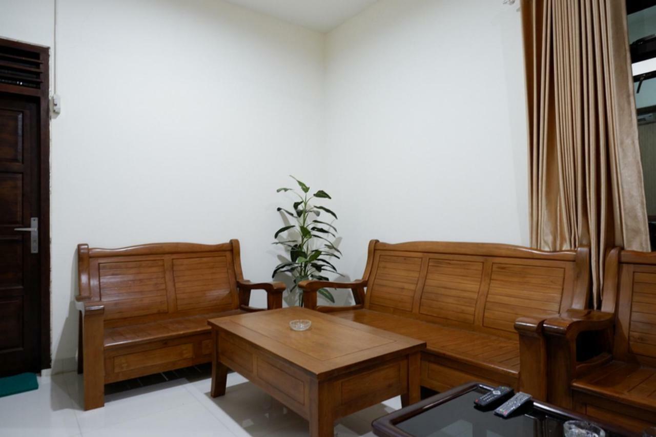 Reddoorz Near Living Plaza Purwokerto Hotel Exterior photo